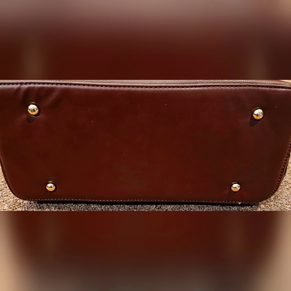 Shoulder Bag LIKE NEW - Picture 6 of 15